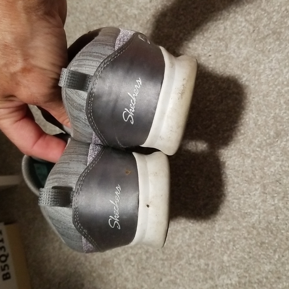 Skechers With Memory Foam. Size 10 - image 4
